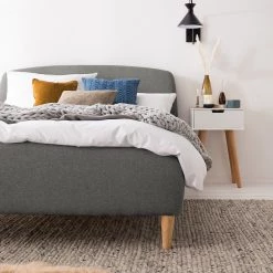 Mørteens Lit capitonné Belmonte - Tissu / Hévéa massif - Gris clair 20 Mørteens Lit capitonné Belmonte - Tissu / Hévéa massif - Gris clair -Lits & literie Soldes 1000131988 191031 06201400003 DETAILS P000000001000131988