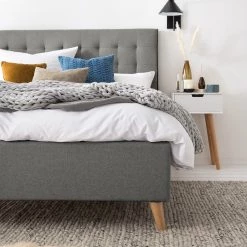 Mørteens Lit capitonné Almonte - Tissu / Hévéa massif - Gris clair -Lits & literie Soldes 1000131989 191031 06201500013 DETAILS P000000001000131989