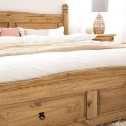 Maison Belfort Lit Finca Rustica - Pin massif - Epicéa naturel -Lits & literie Soldes 1000178059 200507 14114400016 DETAILS P000000001000178059