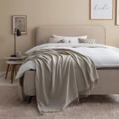 Mørteens Lit capitonné Karelia II - Velours Ravi: Beige - 140 x 200cm - Sans espace de rangement -Lits & literie Soldes 1000208266 200622 15223500079 DETAILS P000000001000208266