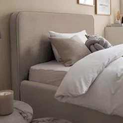 Mørteens Lit capitonné Karelia II - Velours Ravi: Beige - 140 x 200cm - Sans espace de rangement -Lits & literie Soldes 1000208266 200622 15223700081 DETAILS P000000001000208266