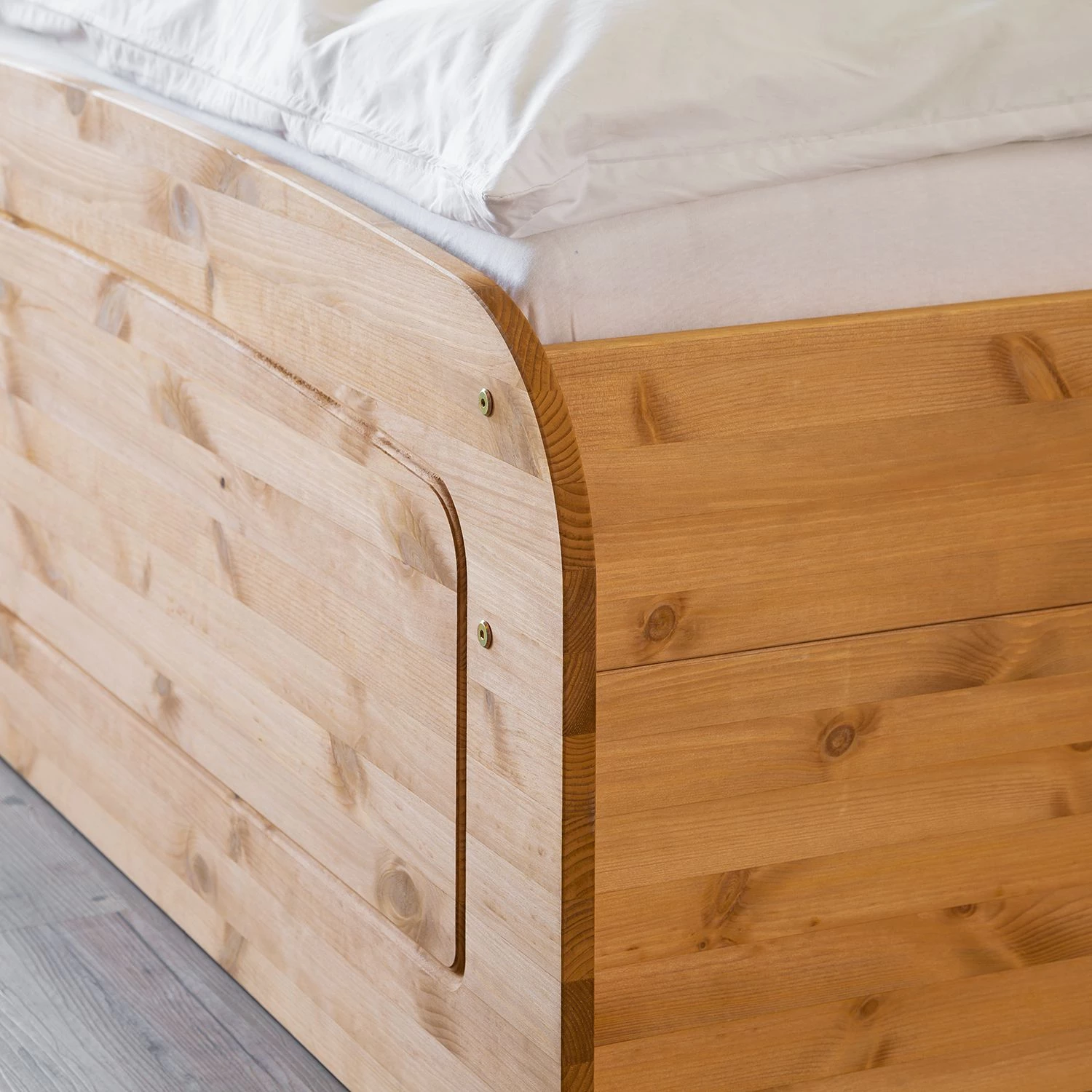 Ars Natura Lit en bois massif Fia - Epicéa naturel teinté & ciré - 140 x 200cm 12 Ars Natura Lit en bois massif Fia - Epicéa naturel teinté & ciré - 140 x 200cm – Image 12